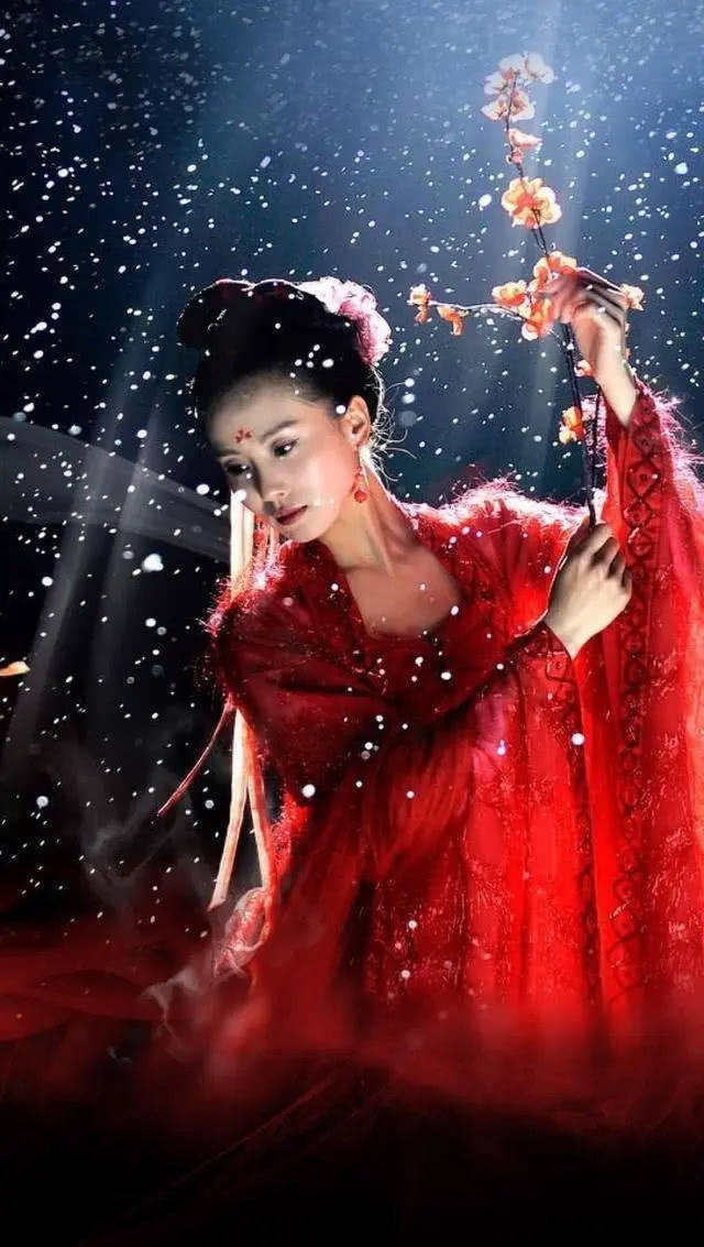 古装美女图片头像手绘背影_古装美女图片游戏头像_游戏古装美女图片