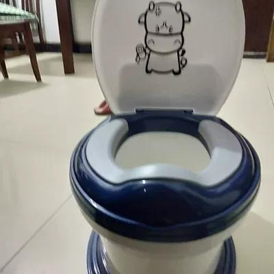拉粑粑的游戏_拉便便游戏视频_拉屎小游戏