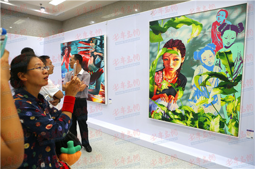 川美逸夫图书馆_七川美华_川美