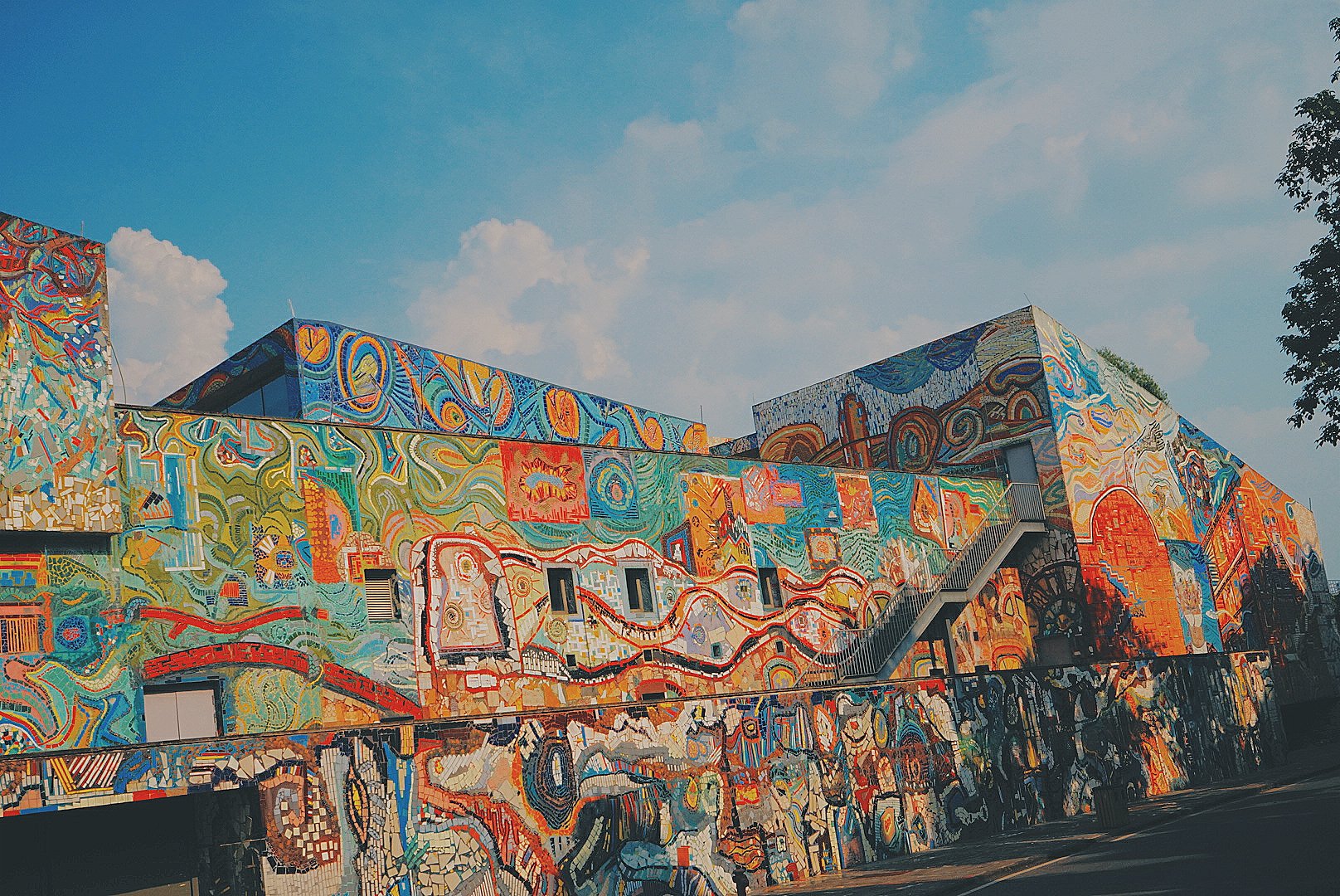 七川美华_川美逸夫图书馆_川美