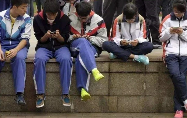 竖心旁只读什么手机打游戏_竖心旁只读什么手机打游戏_竖心旁只读什么手机打游戏