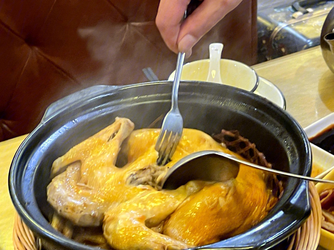 手机喂鸡游戏_自动喂鸡神器_手机自动操作吃鸡游戏