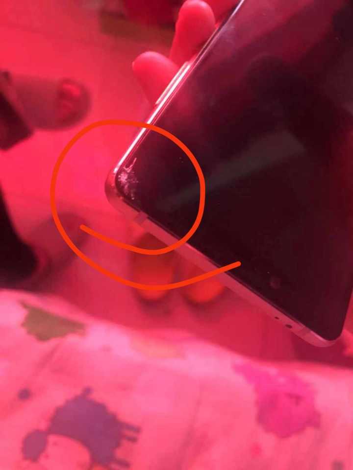 摔输样玩手机游戏会影响吗_打游戏摔手机的人_玩游戏输了摔手机会怎么样