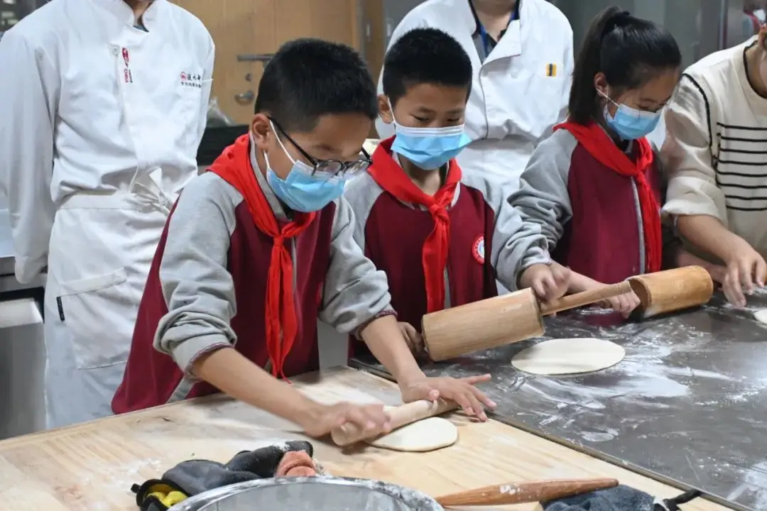 用纸板做可以跳的手机游戏_纸板跳跳跳游戏_如何用纸板制作手机可以玩