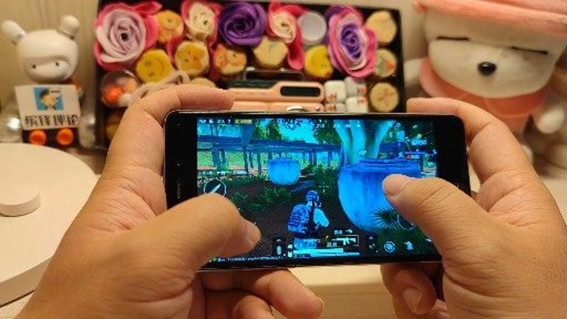 红米手机打游戏发烫如何解决_红米手机打游戏有什么功能_一千元的红米手机打游戏