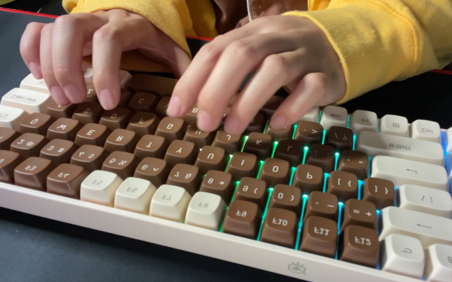 平板键盘变小了怎么弄大_平板弄键盘变大小怎么调_平板弄键盘变大小怎么办