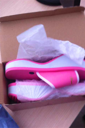 驼背玩手机游戏_玩手机玩的驼背_打游戏驼背