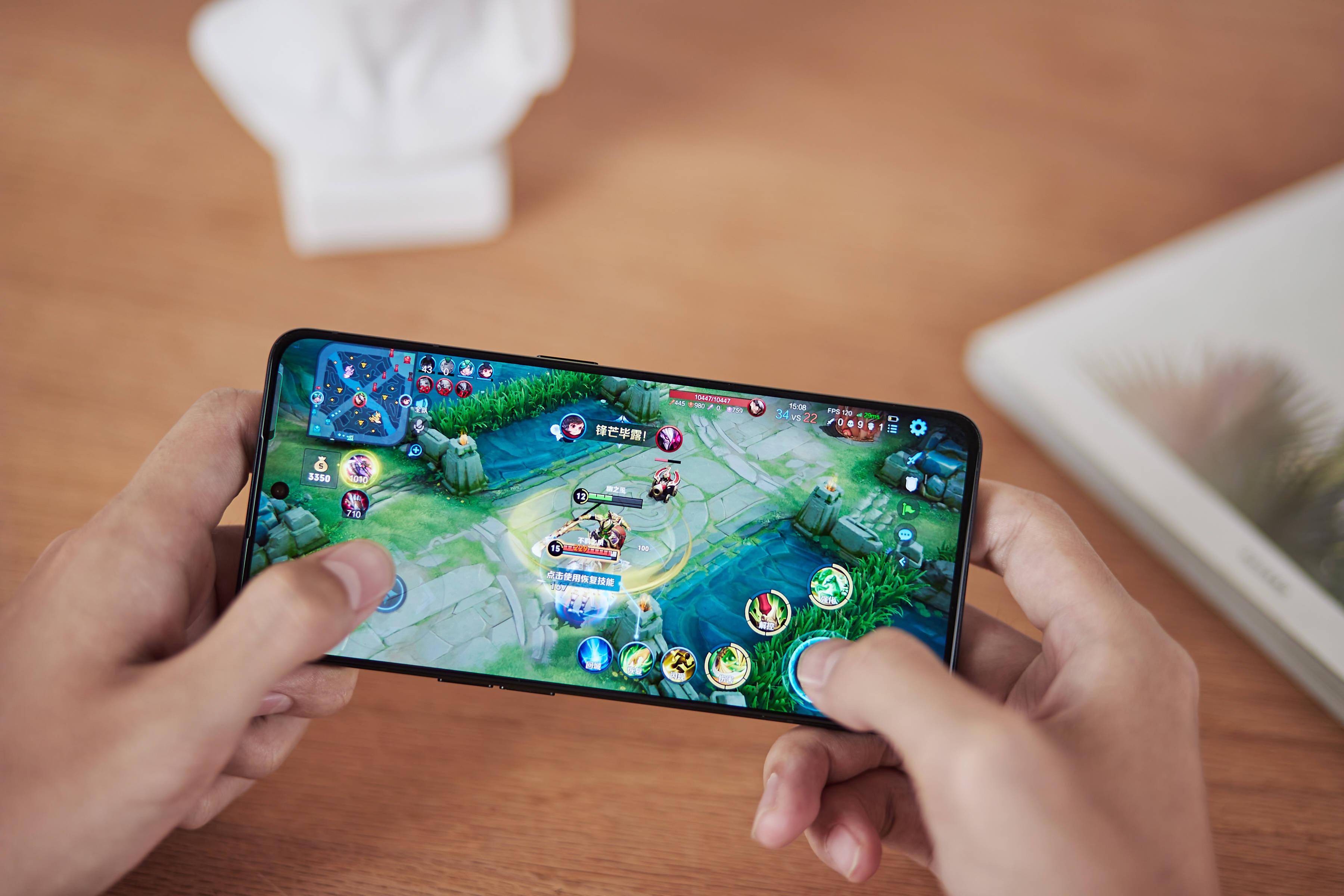 王者荣耀用两个手机打游戏_王者荣耀打游戏的手机_王者荣耀打手机游戏用什么模式