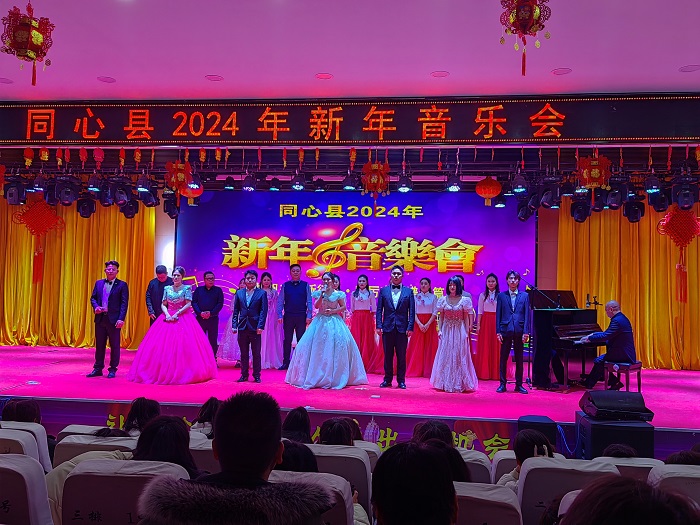 元旦放假2024年放假调休_2024元旦怎么放假_元旦放假2024高速免费吗