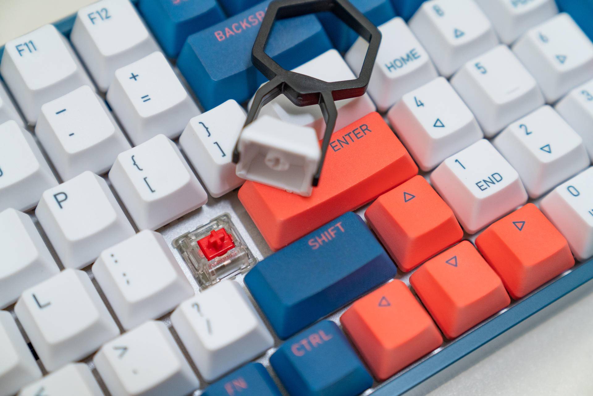 无线键盘手机游戏有哪些_无线手机游戏键盘_无线键盘玩手机游戏