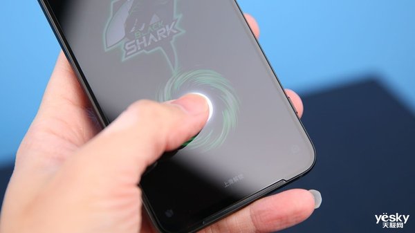 腾讯游戏手机黑鲨3怎么样_腾讯黑鲨游戏3手机版下载_腾讯黑鲨手机官网